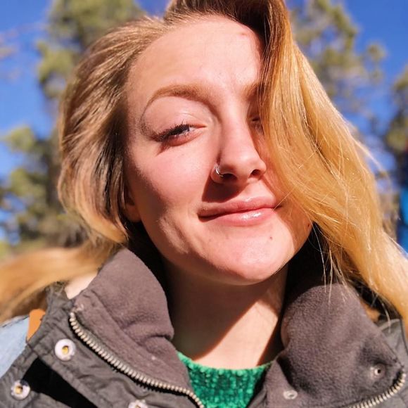 Meet your Posher, Taylor - Picture 1 of 1